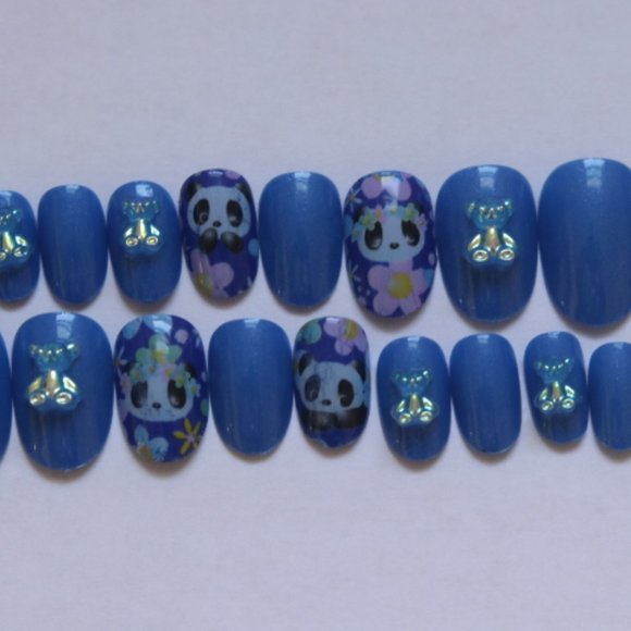 Blue 3D Jelly Bears and pandas- press on nail set - Picture 7 of 10